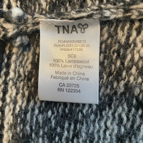 Aritzia TNA Lambswool Sea & Sky Cowichan Sweater - Picture 3 of 5